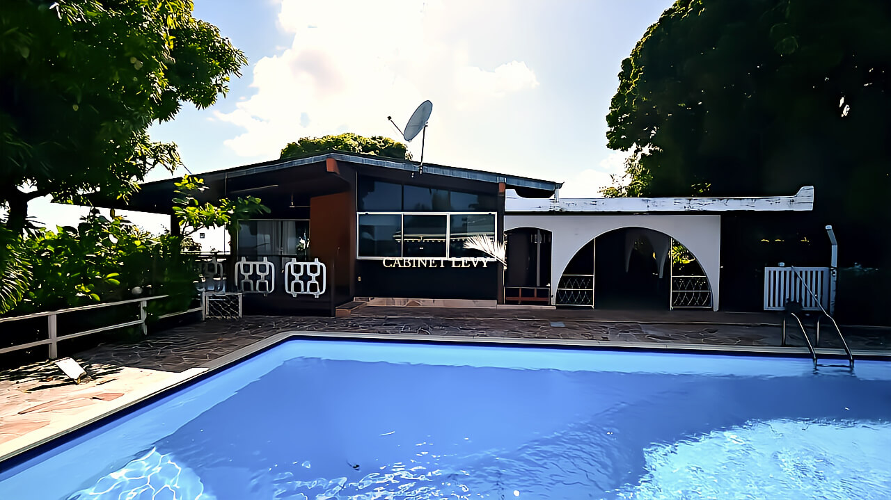 A vendre Villa F5 à Pamatai, Faaa (Vue mer - Rade de Papeete) A rénover