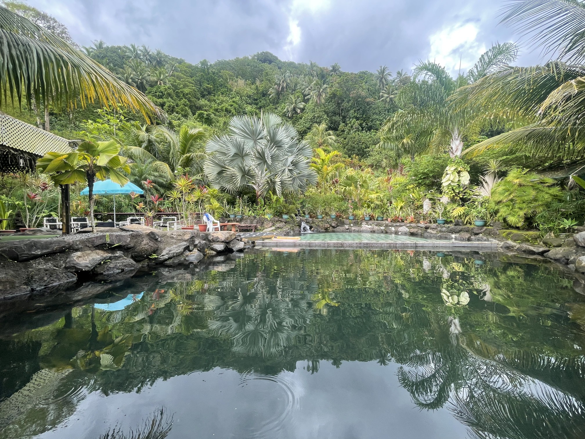À VENDRE - DOMAINE DE 29 900M2 - PISCINE ALIMENTÉE SOURCE - PAPARA
