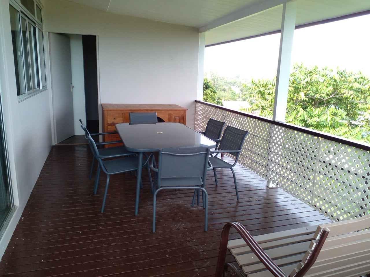 PUNAAUIA PK17 A LOUER MAISON F4