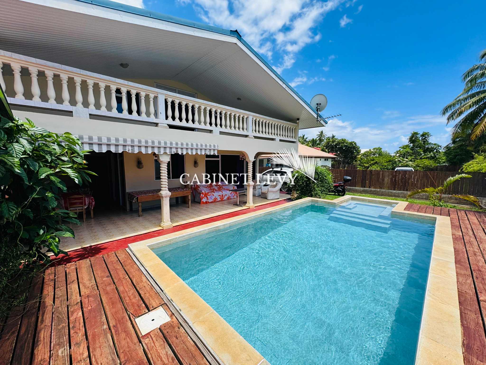 A louer grande maison F4 Moorea Papetoai