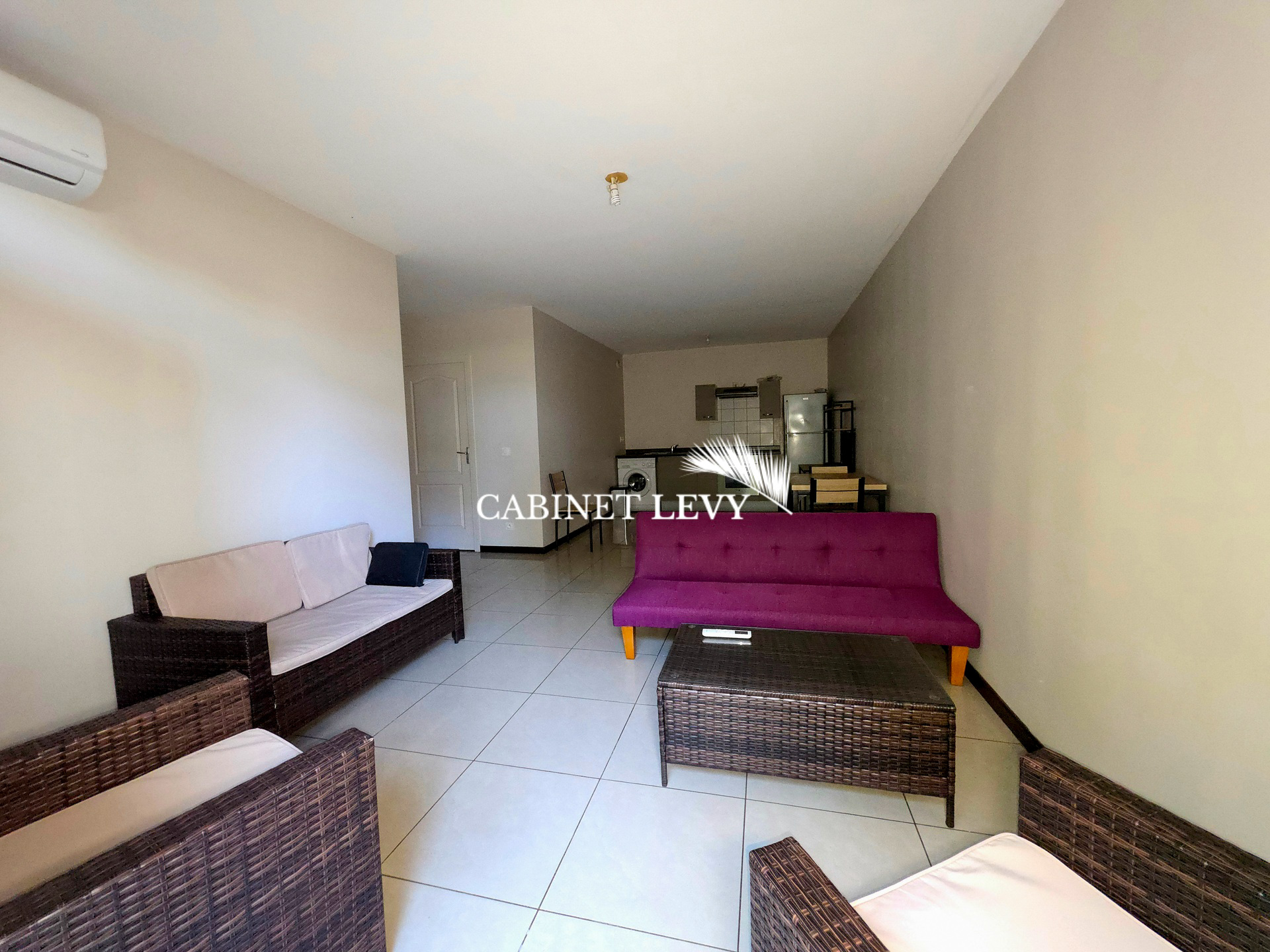 À louer appartement F2 "Meublé &amp; Équipé" à Punaauia (Proche Papeete)