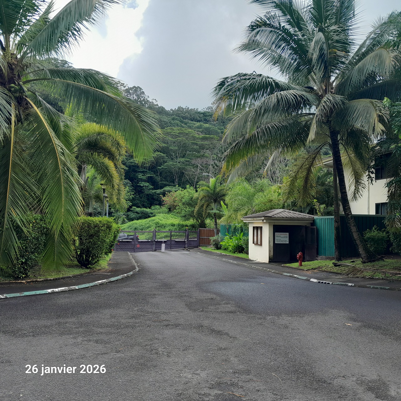 MAHINA VDS APPARTEMENT SPACIEUX F4