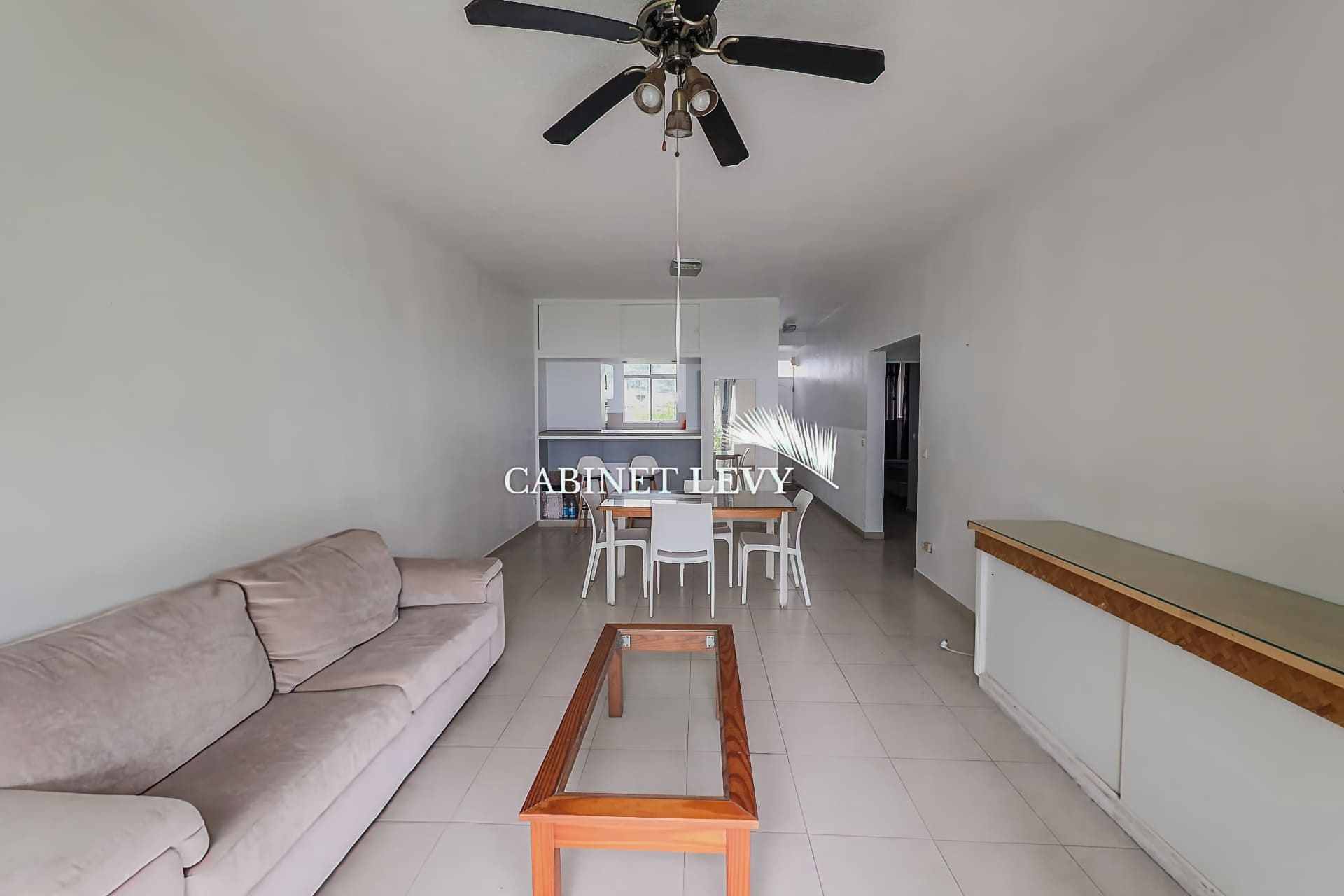 Appartement F3 au rez-de-jardin (Résidence bord de mer) à Arue - B12