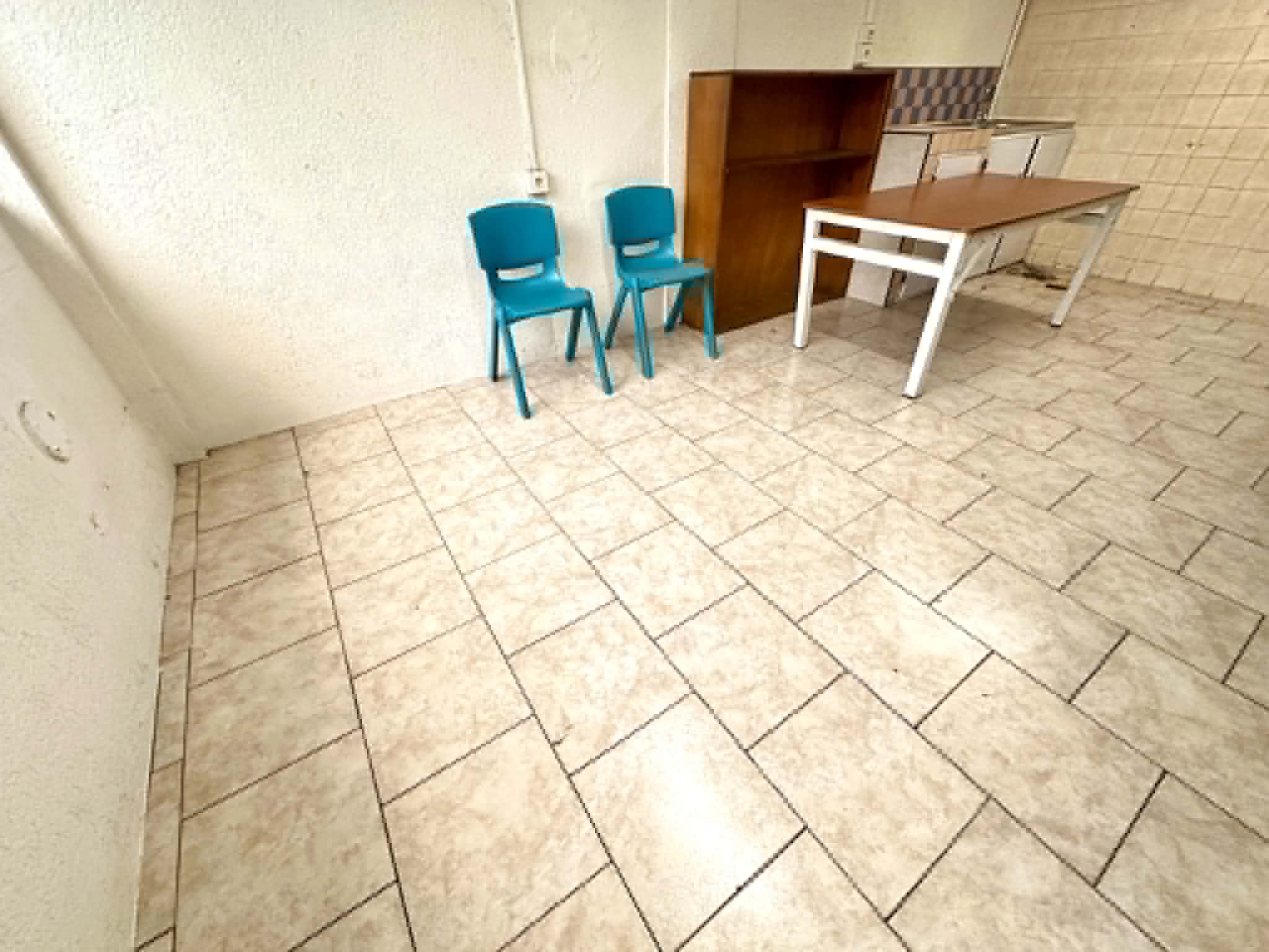À LOUER LOCAL sur PAPEETE de 20m2 au 1er étage