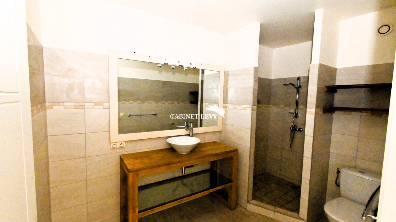 A louer : Bel appartement F4 à Papeete (Proche port - Front de mer)