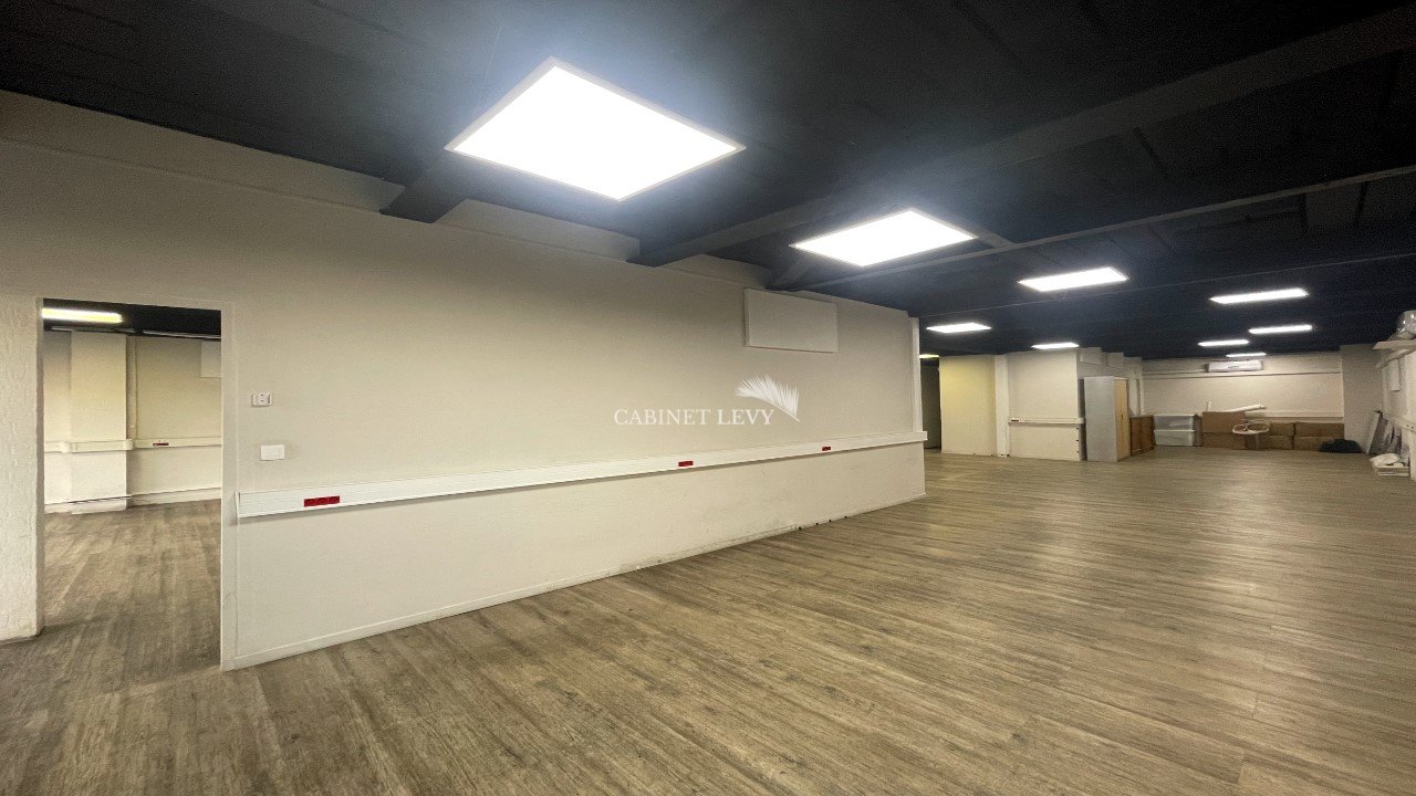 À VENDRE - LOCAUX COMMERCIAUX (2 lots) 621 m² - PAPEETE - FARE UTE