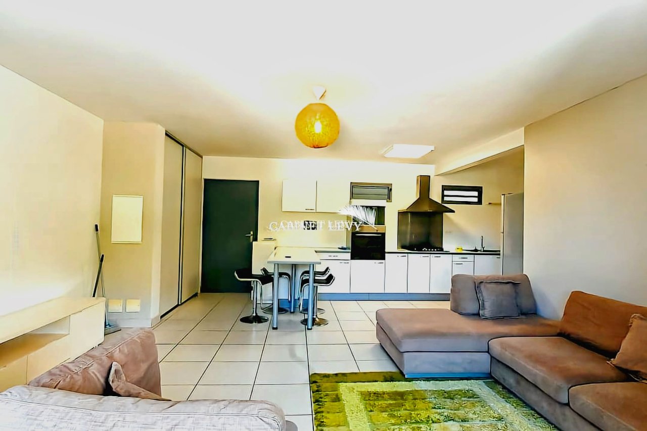 A vendre bel appartement F3 "meublé/équipé" au début de la route du Pic Rouge à Papeete