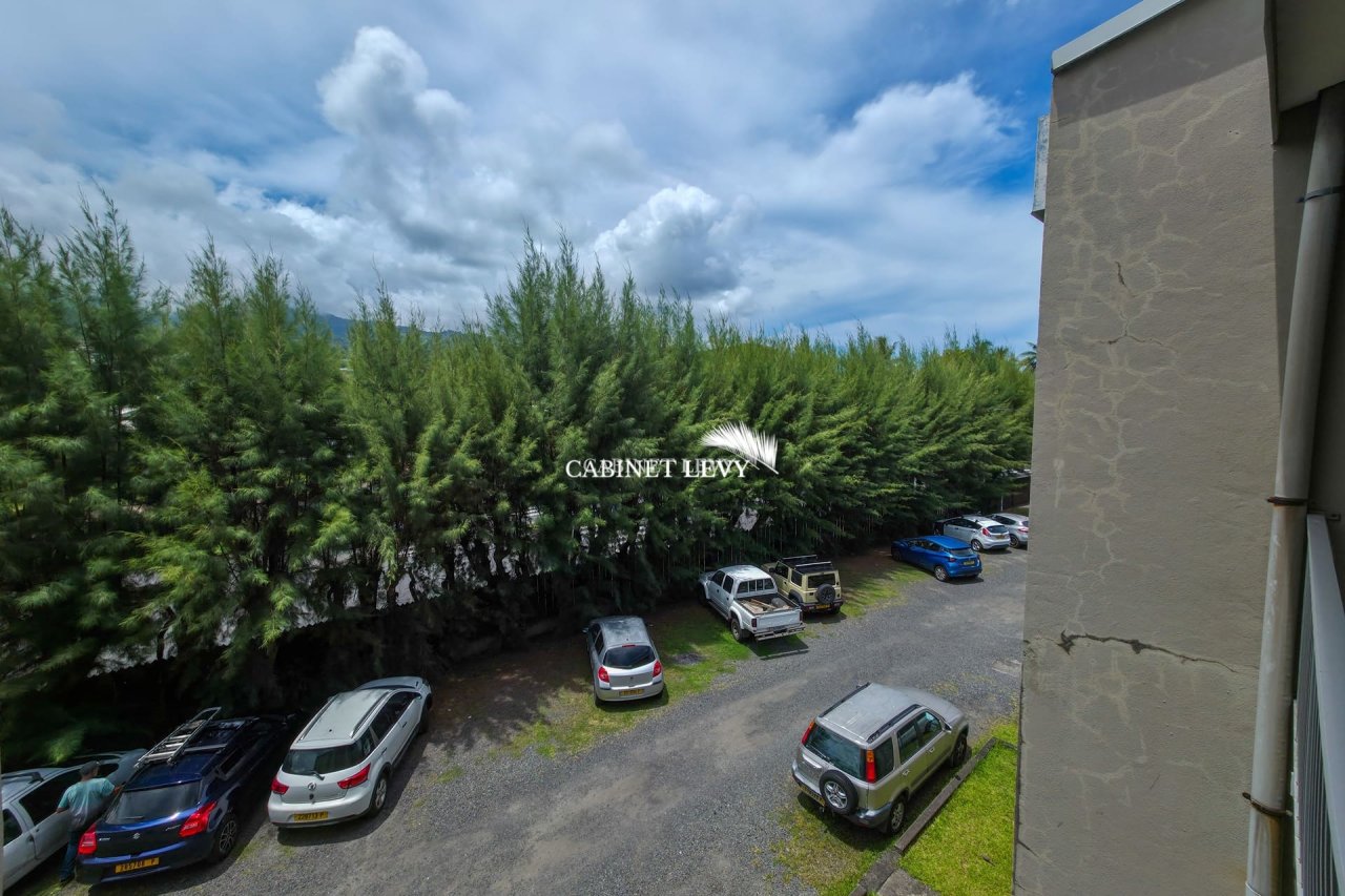 A louer Studio BORD DE MER à Arue (Parking)