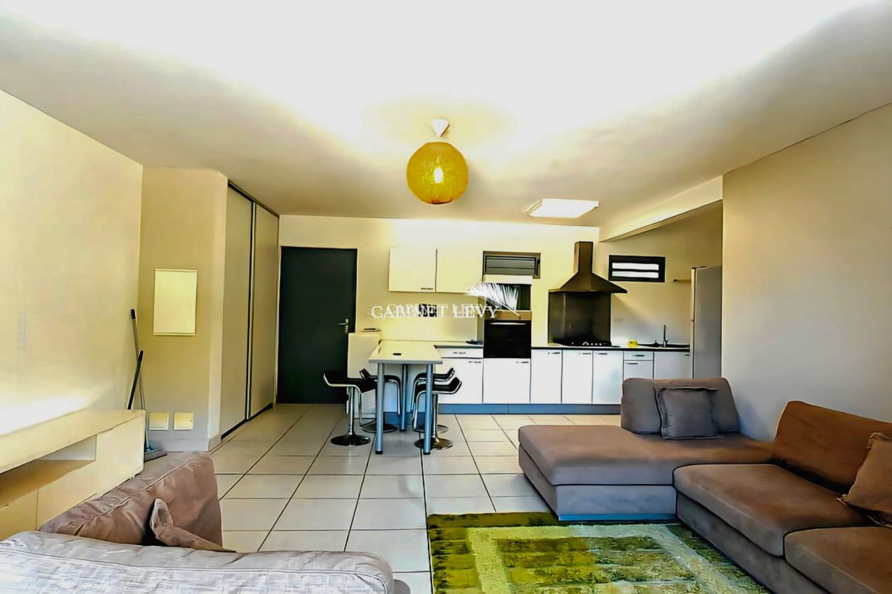 A vendre bel appartement F3 "meublé/équipé" au début de la route du Pic Rouge à Papeete