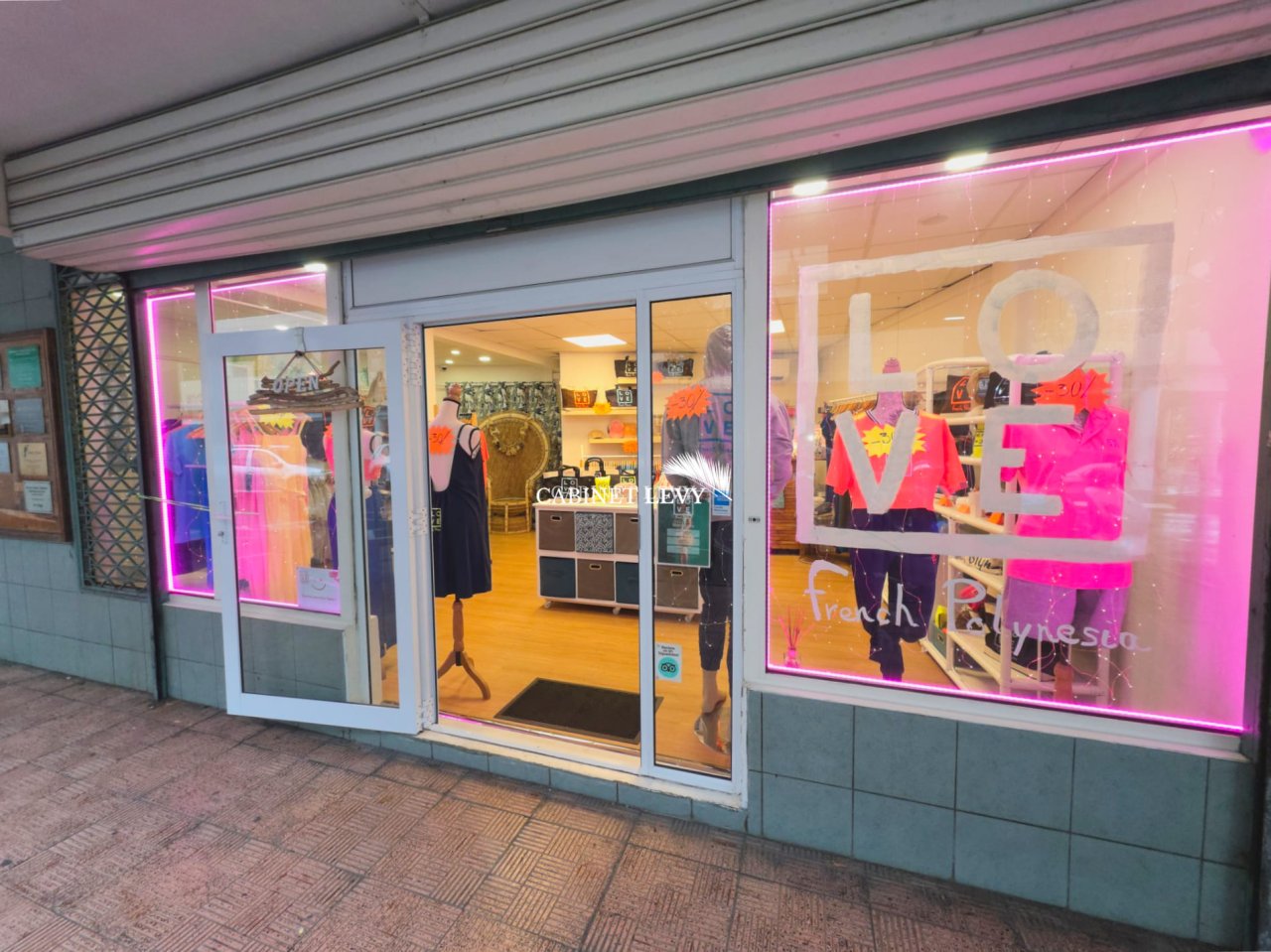 Droit au bail à vendre – Local commercial 35 m² RÉNOVÉ – Papeete centre (Idéal boutique, prêt-à-porter, accessoires)