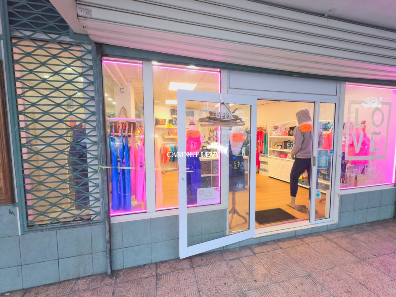 Droit au bail à vendre – Local commercial 35 m² RÉNOVÉ – Papeete centre (Idéal boutique, prêt-à-porter, accessoires)