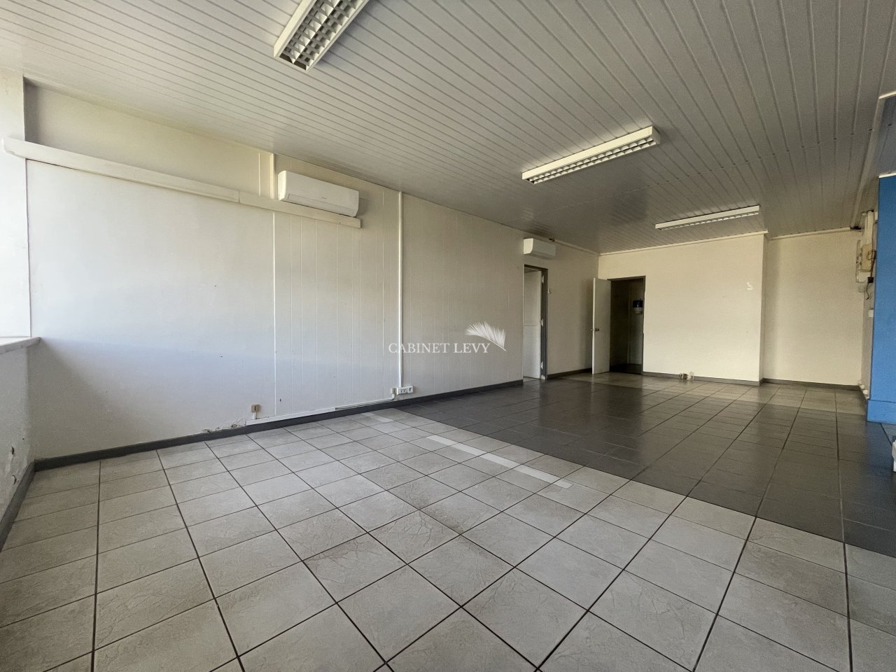 À VENDRE - LOCAL COMMERCIAL 117 M2- PAPEETE - CENTRE VILLE