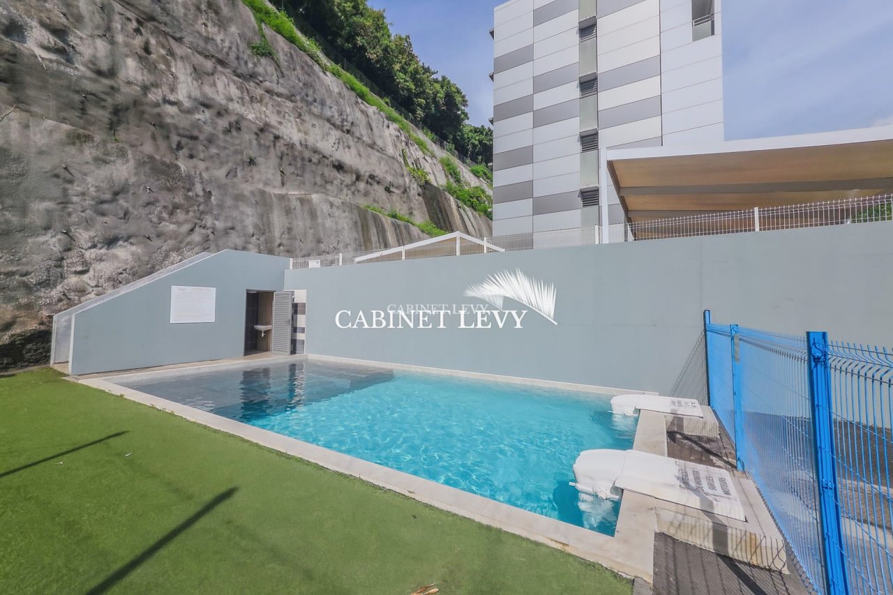 A vendre bel appartement F3 "meublé/équipé" au début de la route du Pic Rouge à Papeete