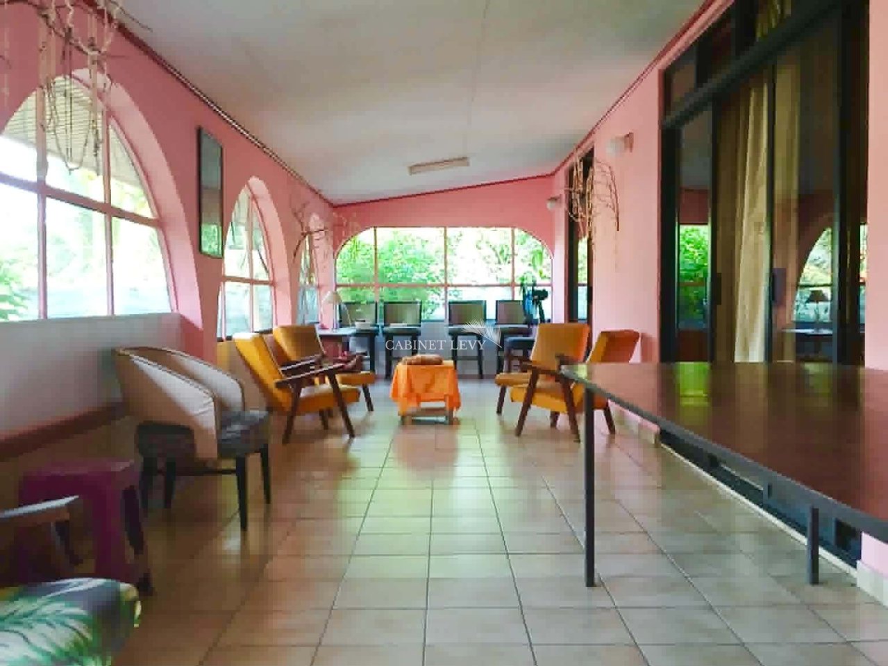 À Louer une Grande maison sur TARAVAO-MITIRAPA  type F5
