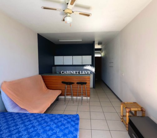 A louer un studio « meublé » à Arue (Résidence au bord de mer-Proche Papeete). A22