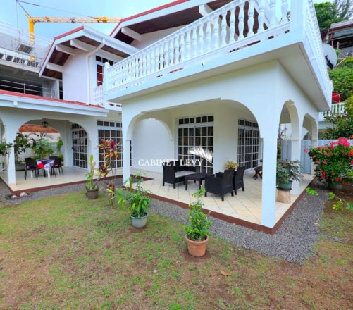 A louer maison F4 mitoyenne (meublée) à Vetea, Pirae