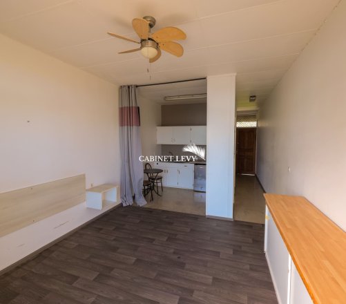 A louer un studio « meublé » à Arue (Résidence au bord de mer-Proche Papeete) A34