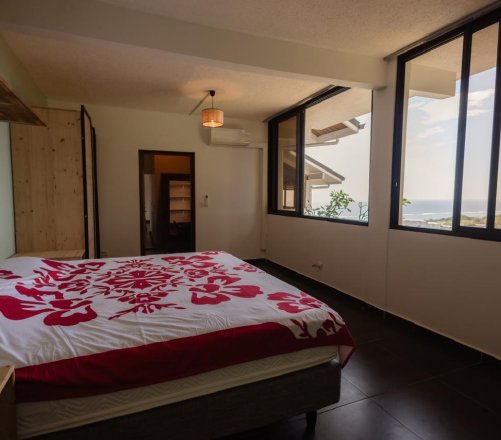 À vendre – Maison T4 meublée à Punaauia (Vallée de Matatia) vue Moorea