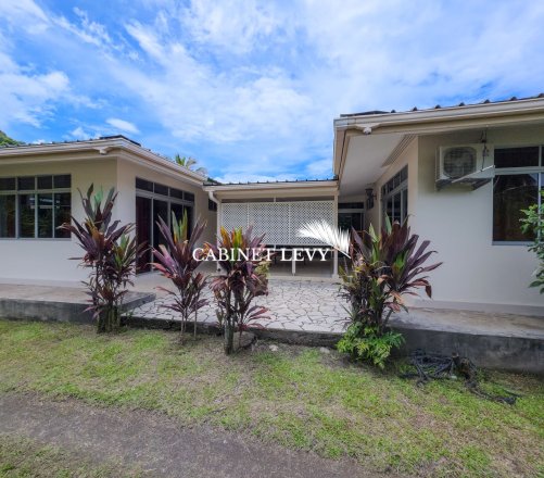 À louer maison f5 début Papara ( proche Mara'a)