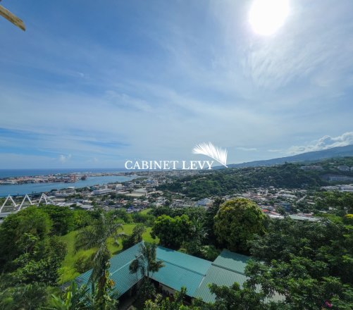 À louer grand appartement f2 début Tipaerui, Papeete (Standing - Vue mer)