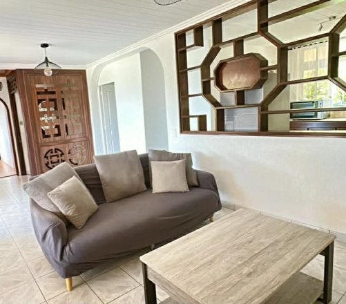 HAUT DE MAISON F3 à loué-Pirae VETEA vue mer