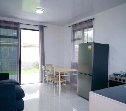 MAISON A LOUER SUR PAEA DE TYPE F2 Proche plage de Rohotu